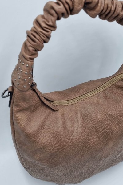 Barna puha kézitáska 